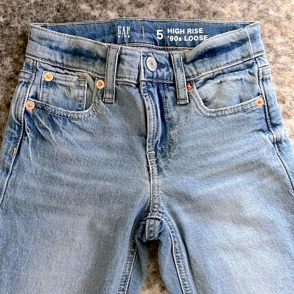 Gap Kids Girls’ High Rise '90s Light Wash Loose Jeans—5